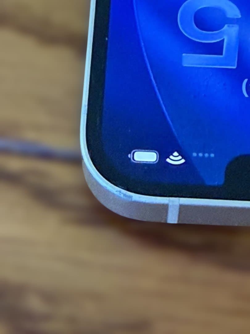 箱付きApple iPhone 13 ホワイト128GB SIMフリー