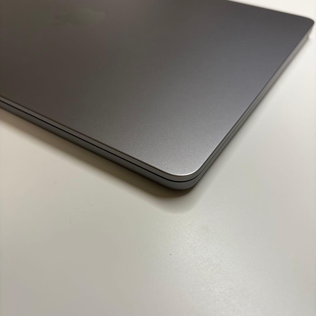 【美品】MacBook Air （M2, 2022）13.6㌅ 元箱付き