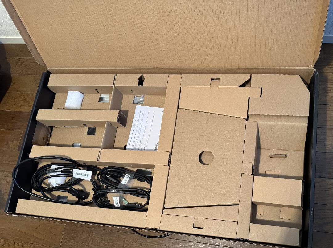 Dell U2723QX 27インチ 4K 液晶モニター　縦横回転・高さ調整