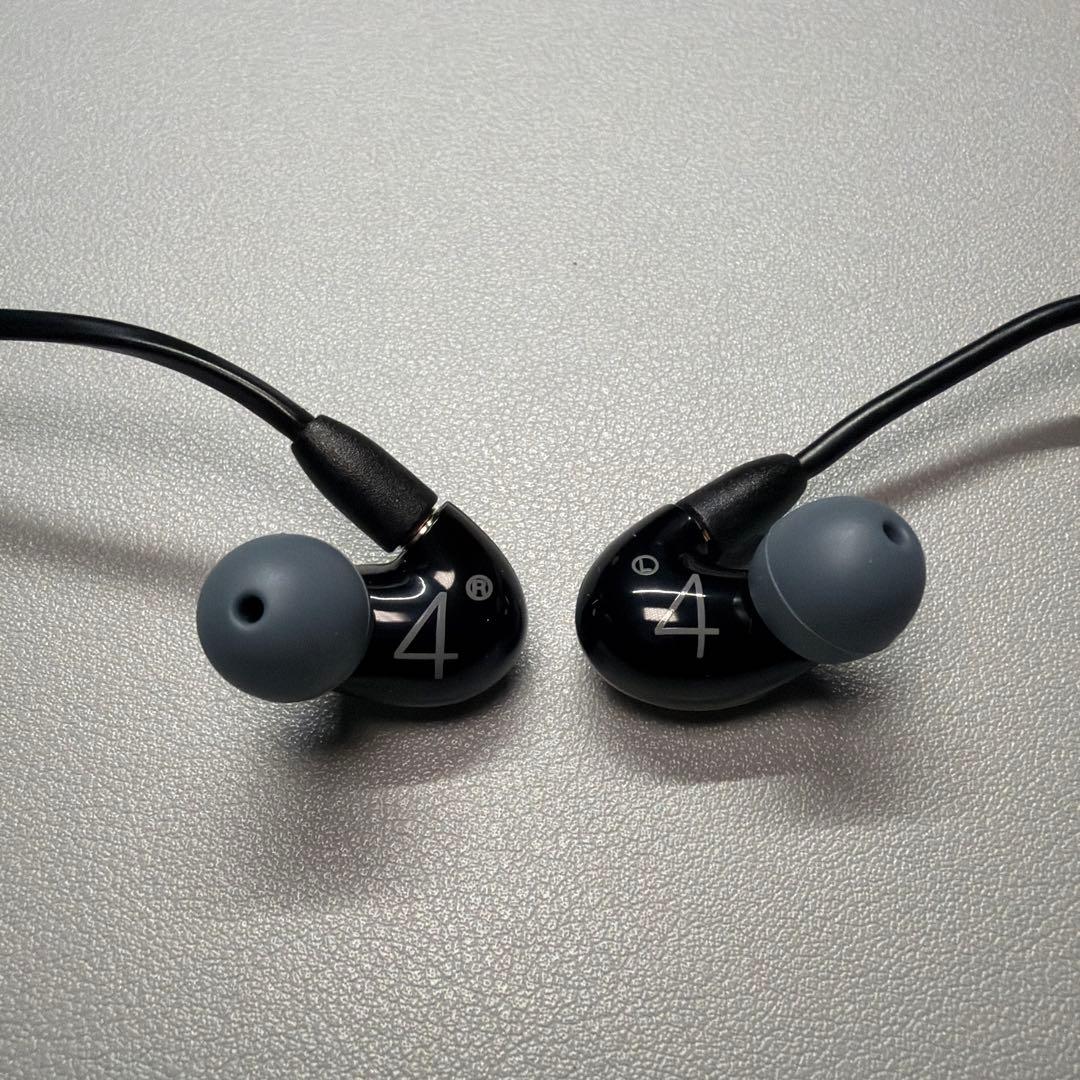 【極美品】SHURE AONIC 4 SE42HYBK ブラック