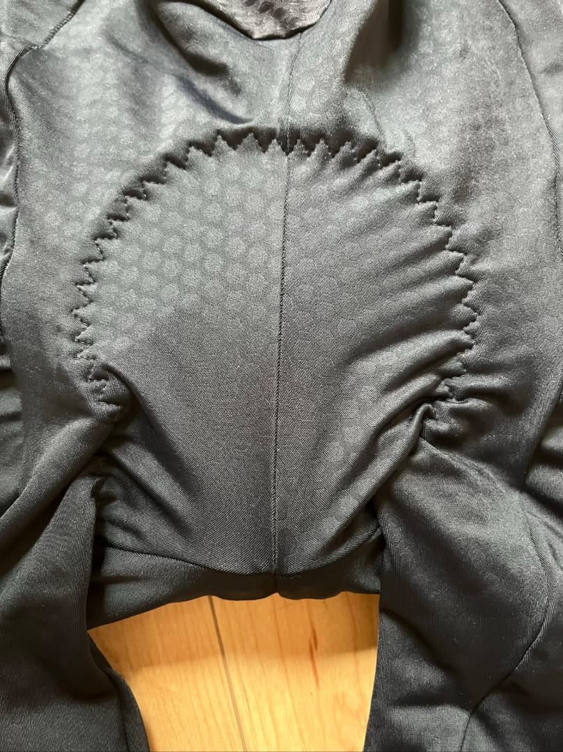 ピセイPISSEI ビブショーツ 新品、未使用