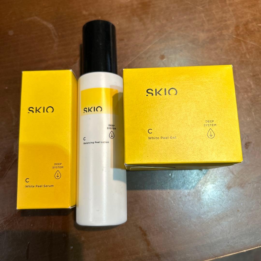 SKIO ホワイトピール　セラム、ローション、ゲル３点セット