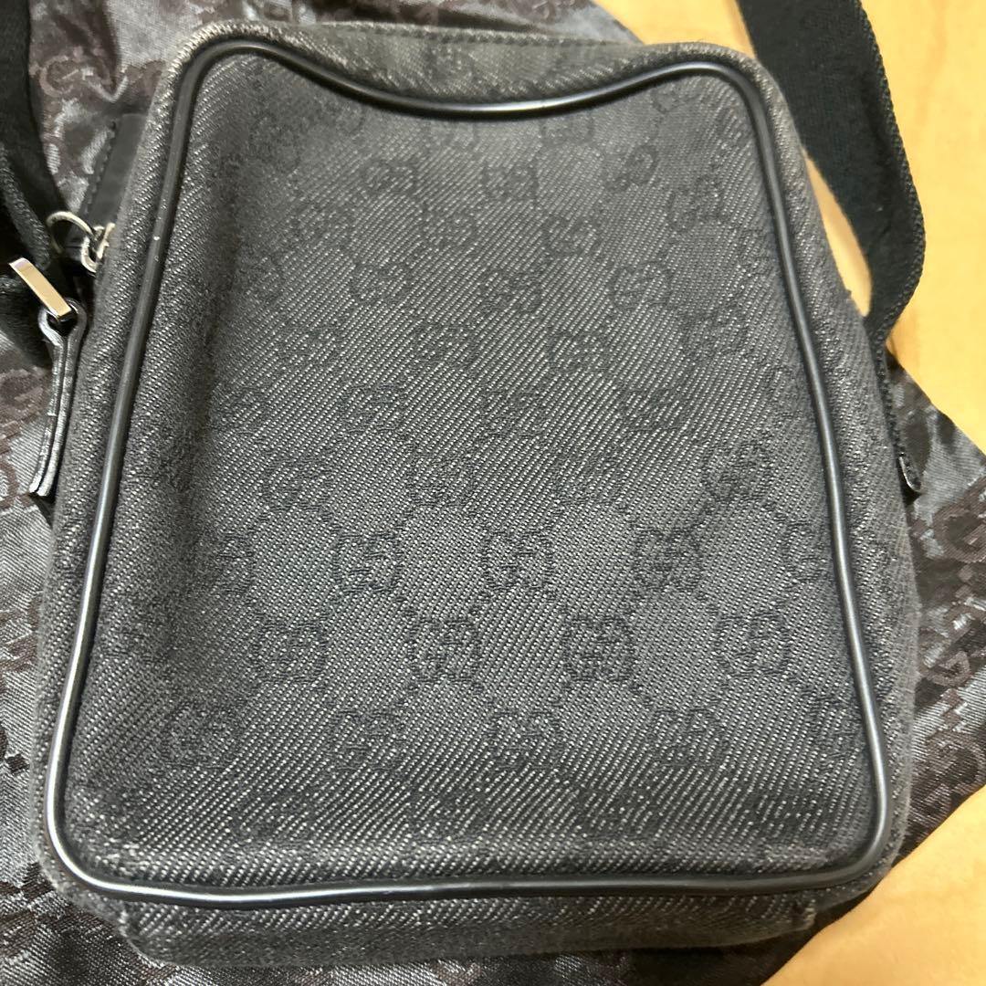 【予約品】Gucci ブラック ショルダーバッグ 収納袋付き