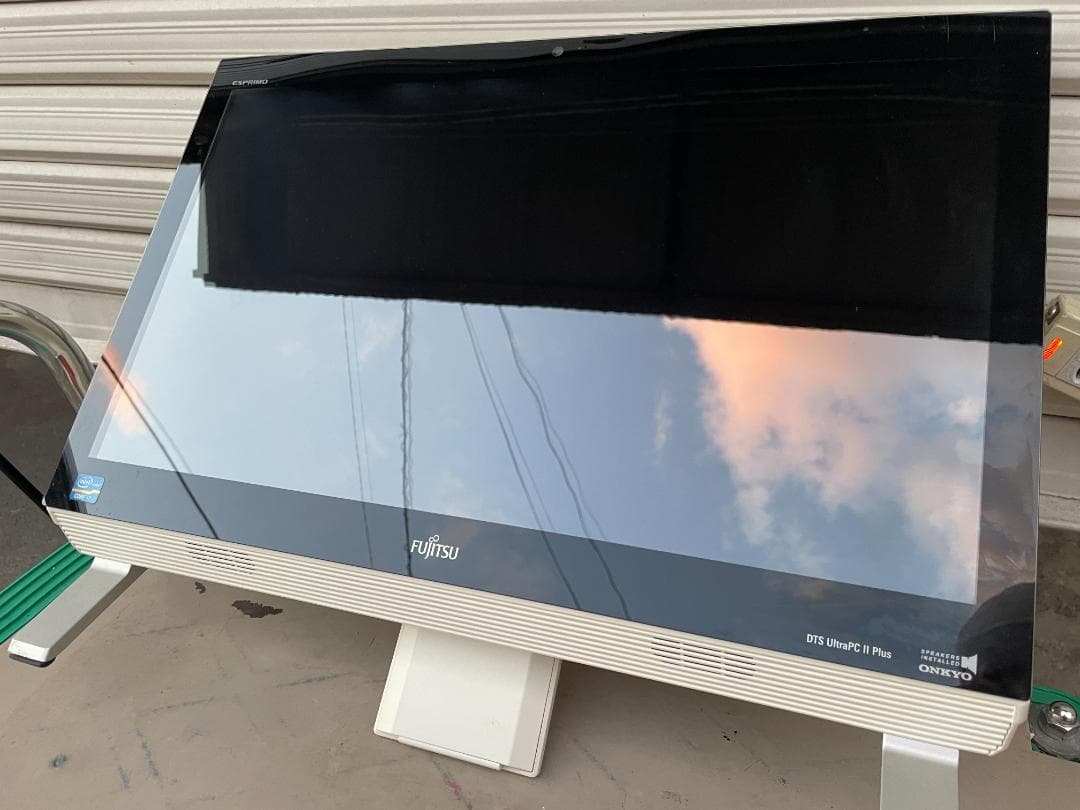 ★ 一体型 デスクトップパソコン 富士通 FH56/KD FMVF56KDW