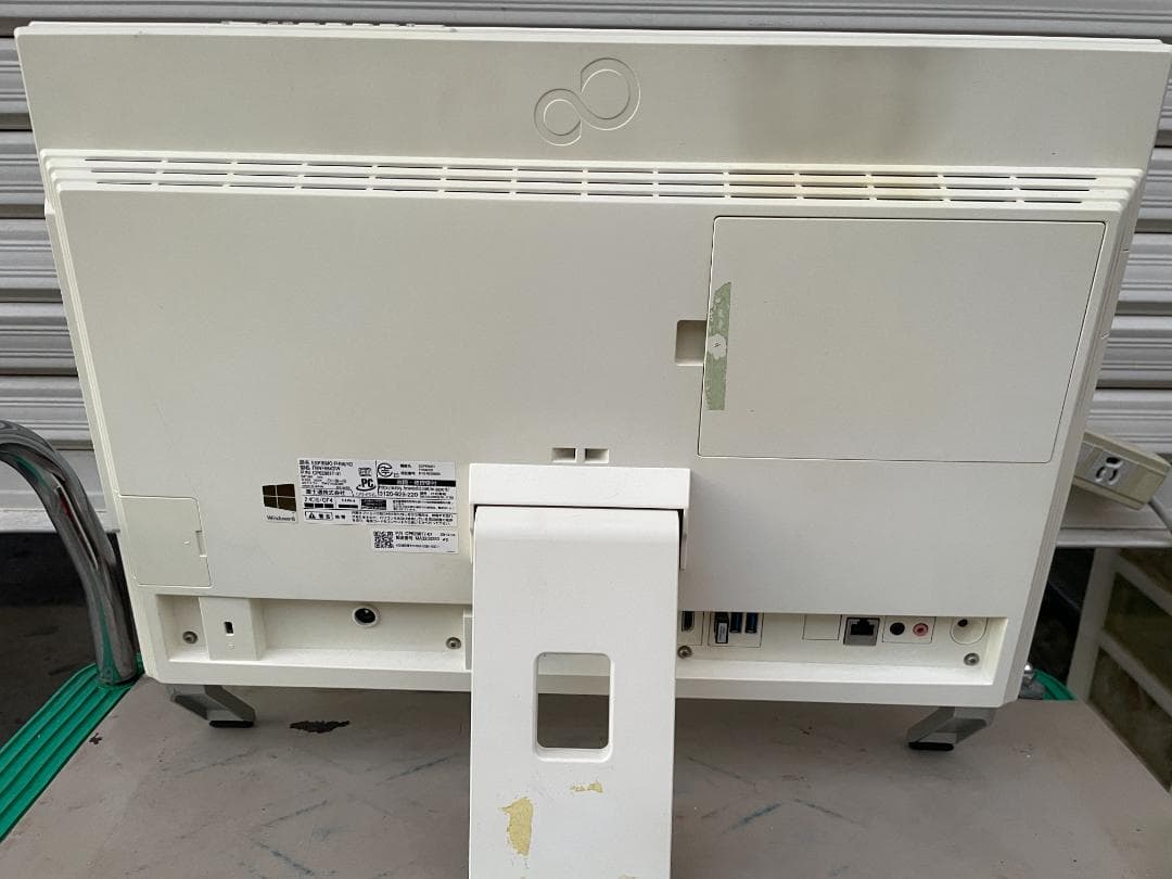 ★ 一体型 デスクトップパソコン 富士通 FH56/KD FMVF56KDW