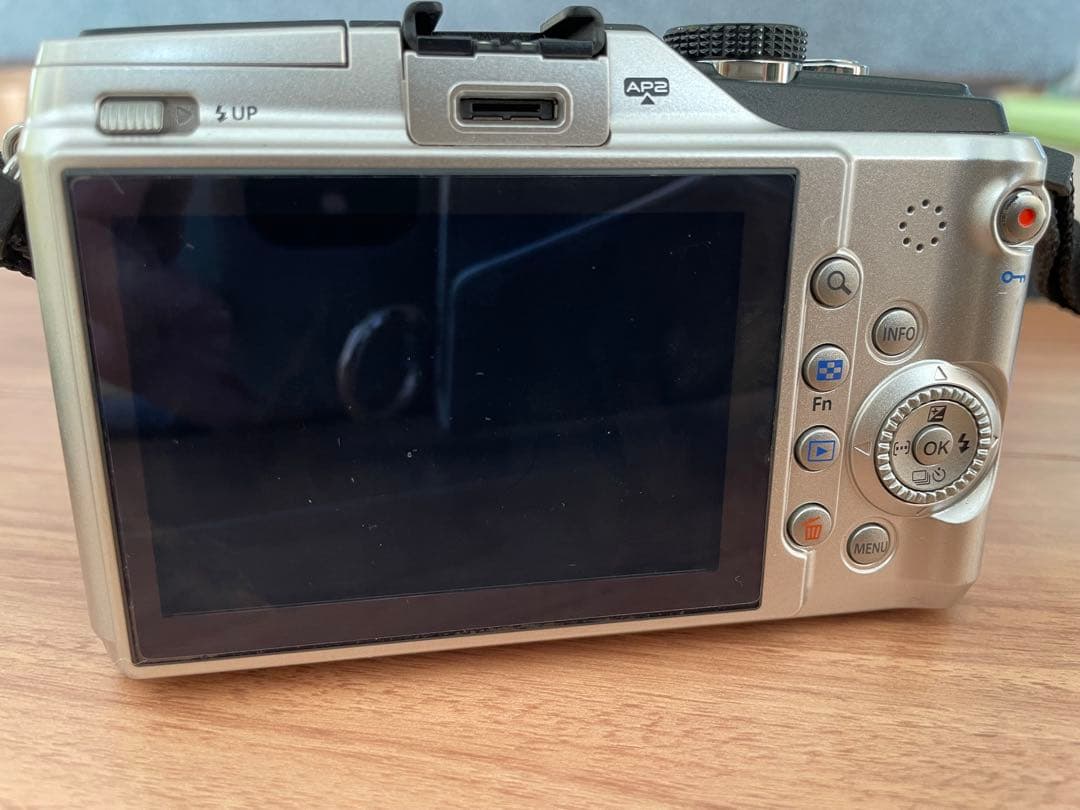 OLYMPUS E-PL2 デジタルカメラ