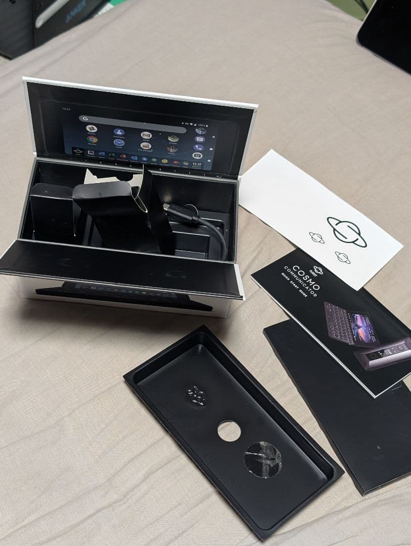 スマートフォン本体 planet cosmo communicator