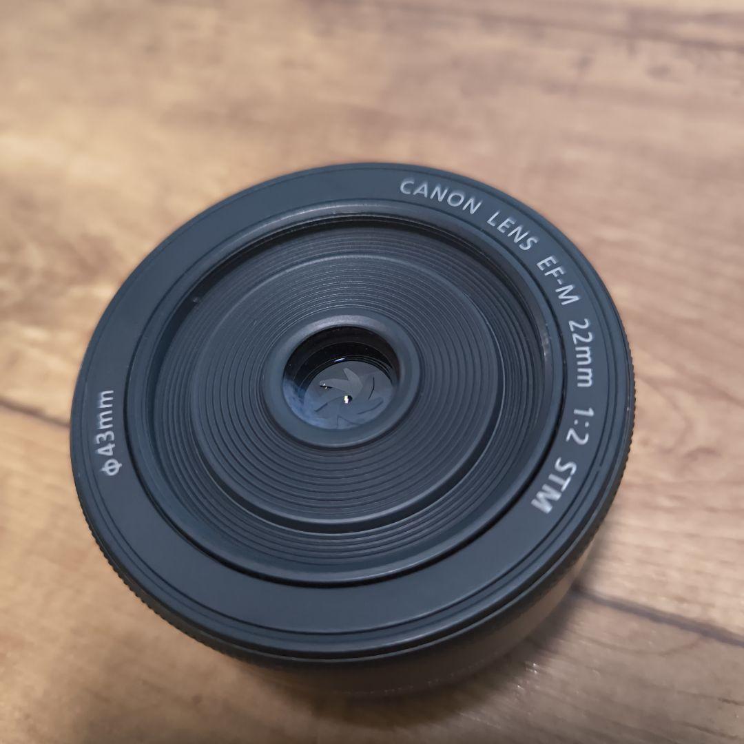 CANON EF-Mレンズ　 22mm 1:2 STM 美品