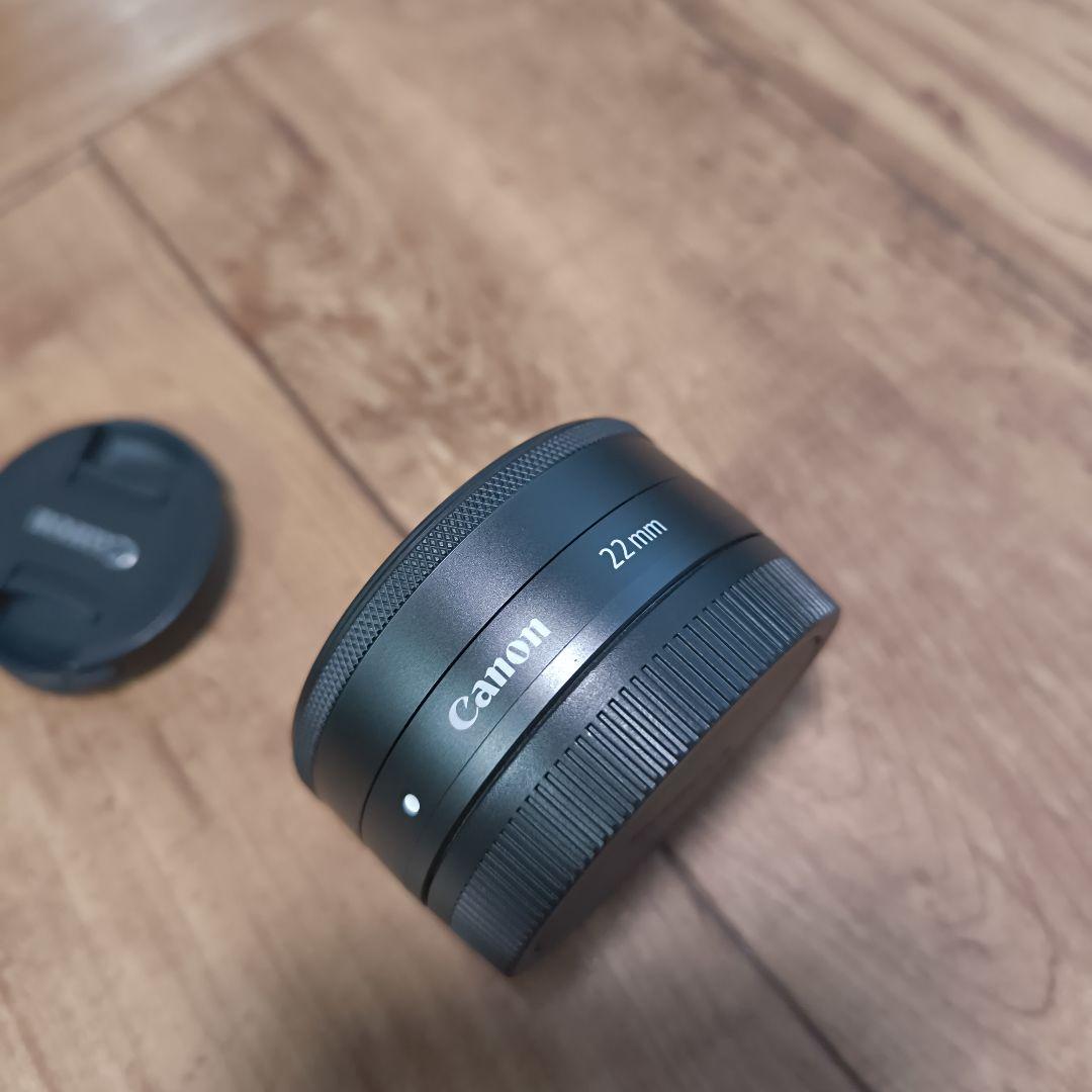 CANON EF-Mレンズ　 22mm 1:2 STM 美品