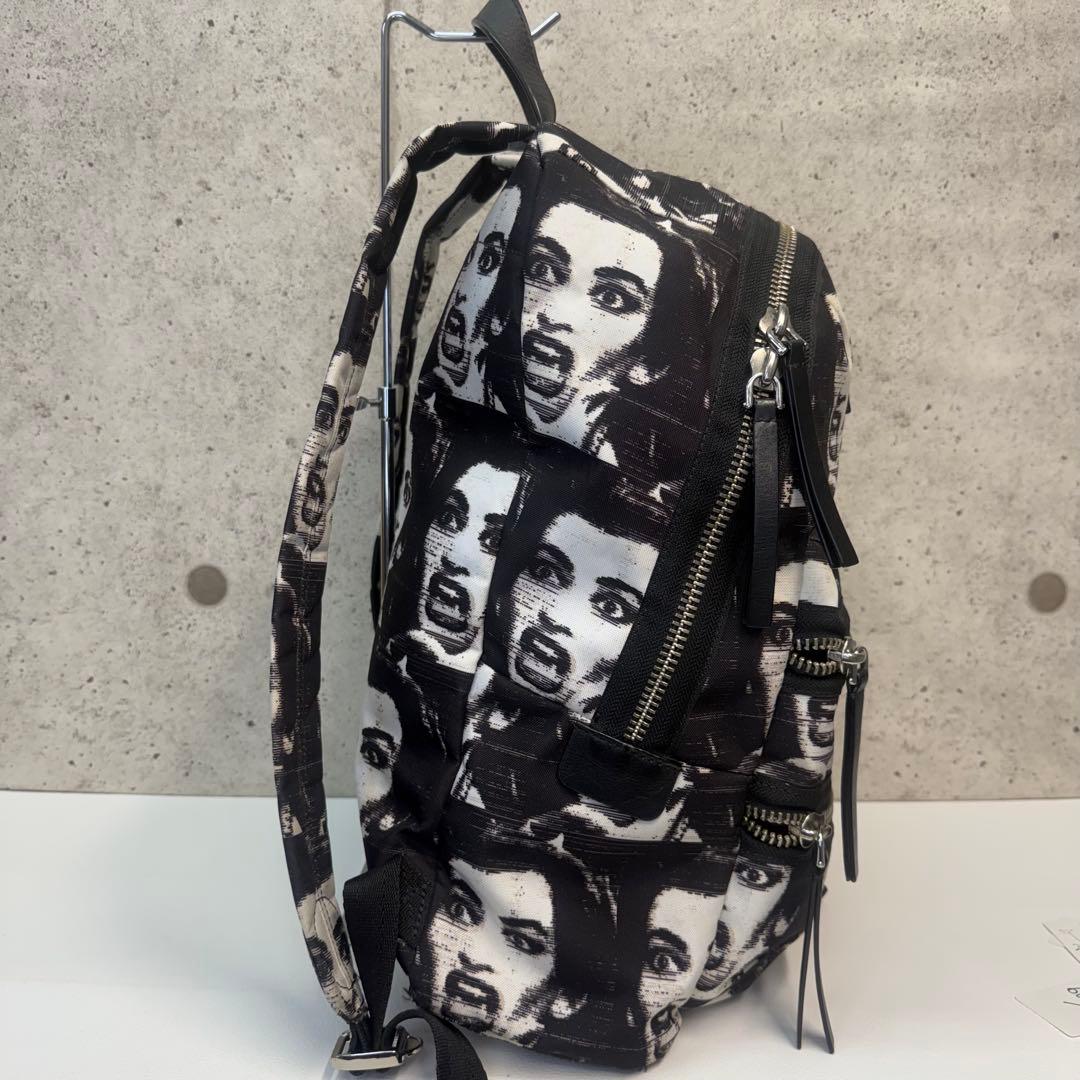 S*b様 マークジェイコブス マリアカラスプリント バックパックホワイト×ブラッ