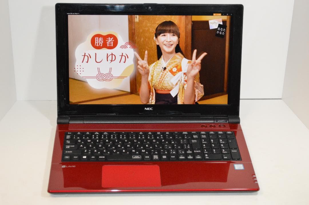 レッドLAVIE第8世代Corei7/32G/SSD1TB/新品バッテリー