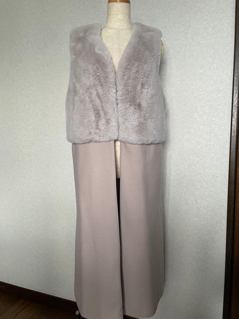 ロングファー付きジレ