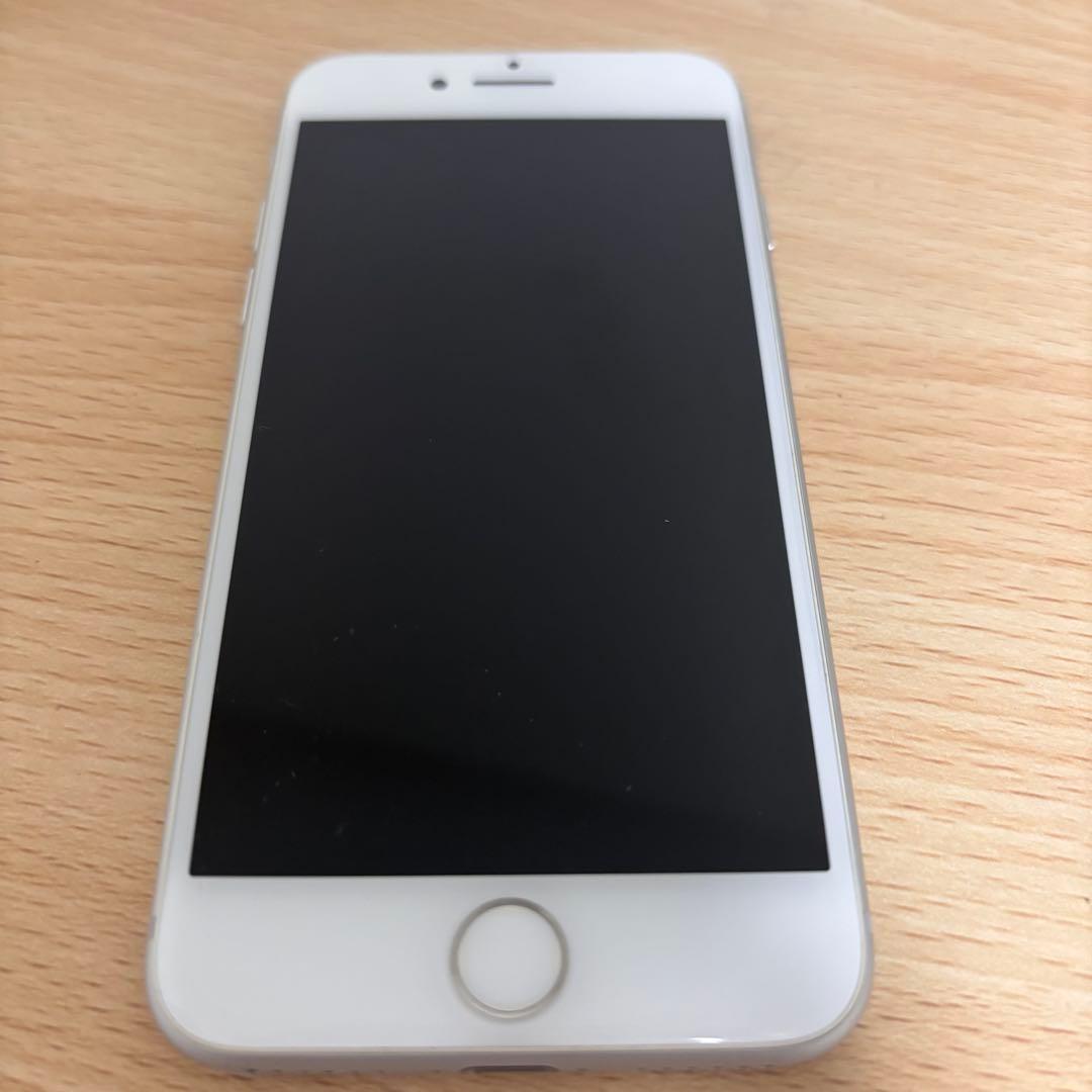 Apple iPhone8 シルバー