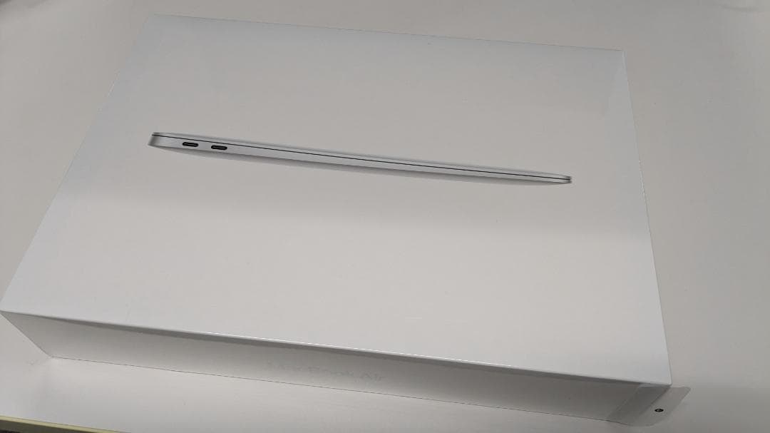 Apple MacBook Air 13インチ (M1, 512GB)