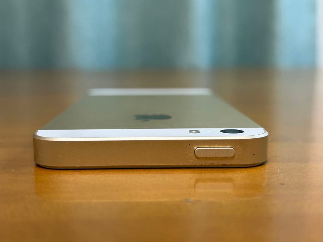 iPhone SE（第1世代）32GB ゴールド SIMフリー 美品