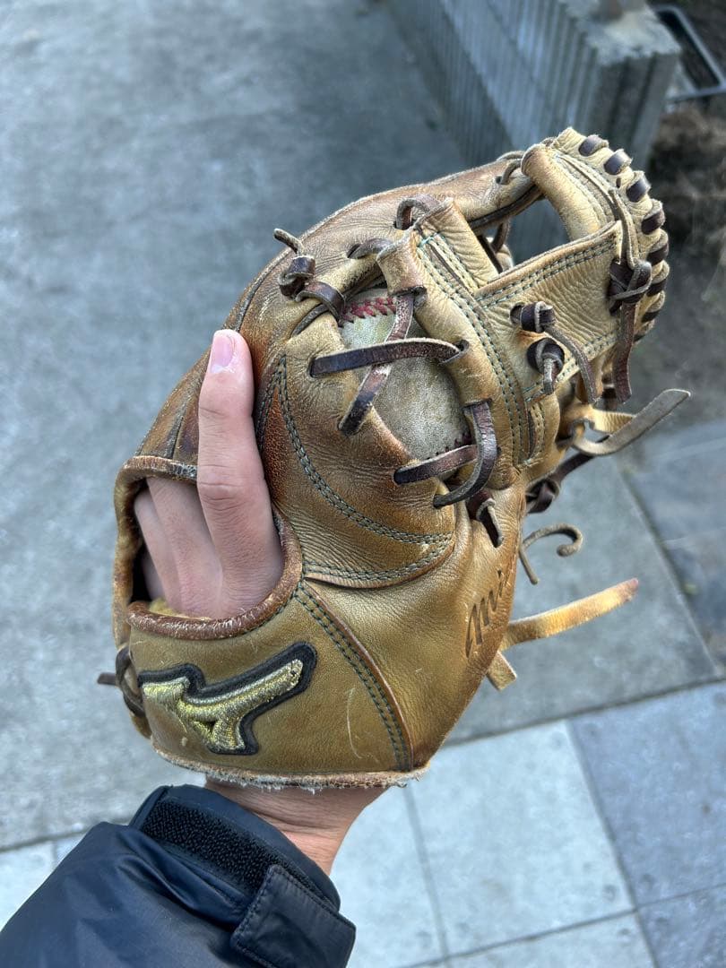 ミズノプロ硬式内野手用グローブ