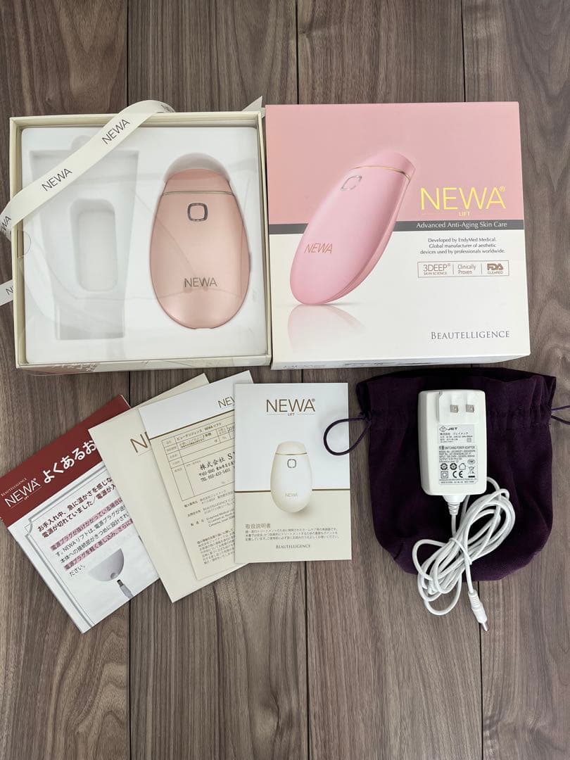 NEWAリフト　美顔器 ピンク 充電器付き