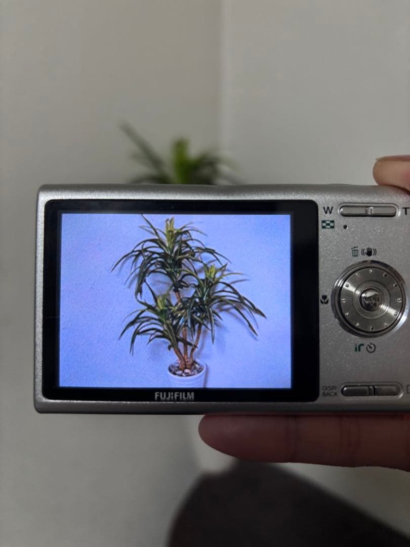 FUJIFILM デジカメ FinePix z250fd ピンク⭐︎ミニ三脚付き⭐︎