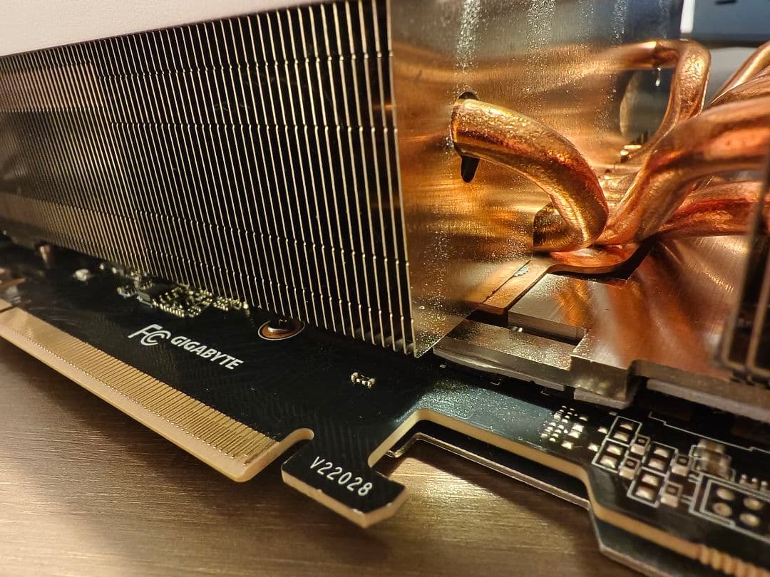 グラフィックボード・グラボ・ビデオカード GIGABYTE GEFORCE RTX 4090 AERO OC 24G