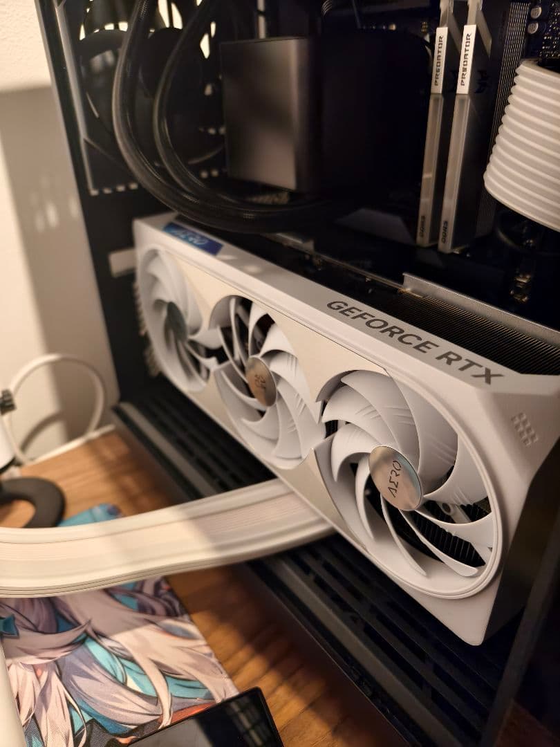 グラフィックボード・グラボ・ビデオカード GIGABYTE GEFORCE RTX 4090 AERO OC 24G