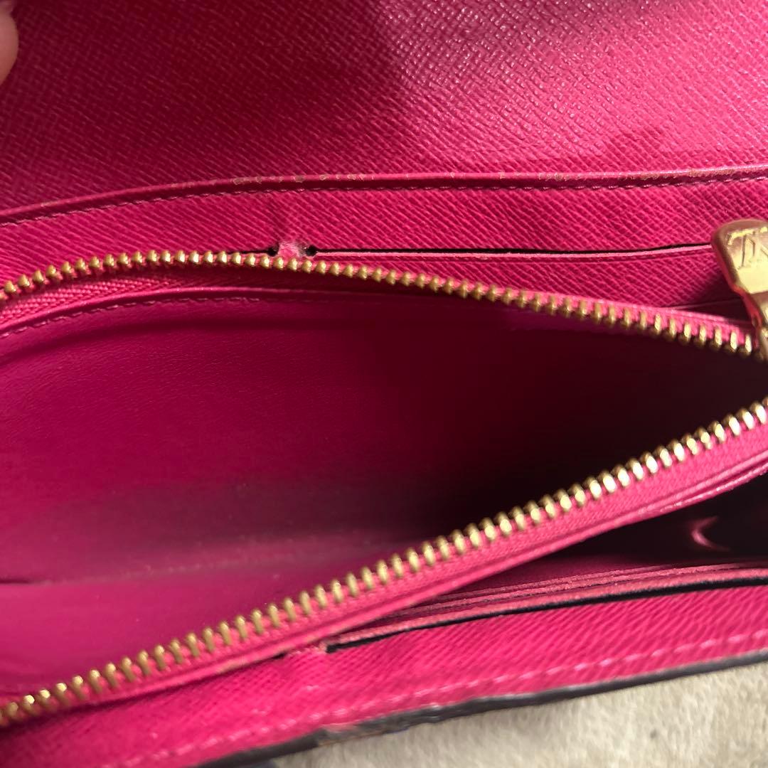 かぁ様　ルイヴィトン　ポルトフォイユ サラ パッチーズ M63318