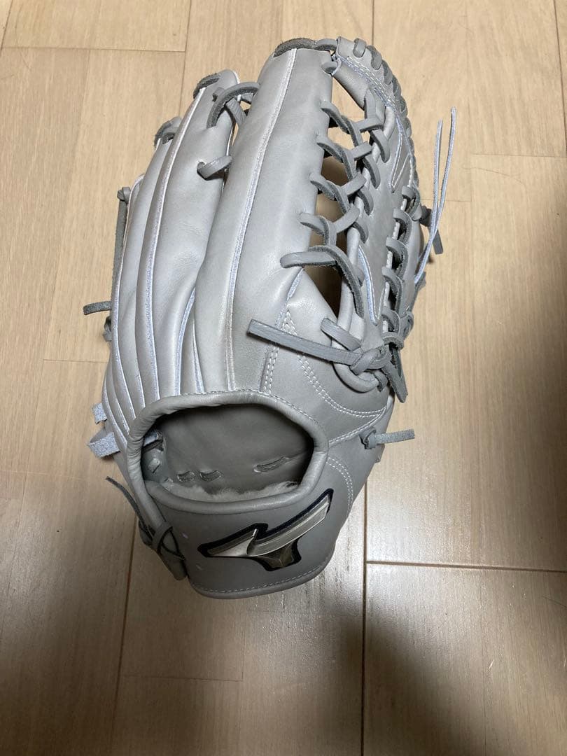さ*る様 ミズノプロ A51 軟式グローブ グレー外野用イチローモデル
