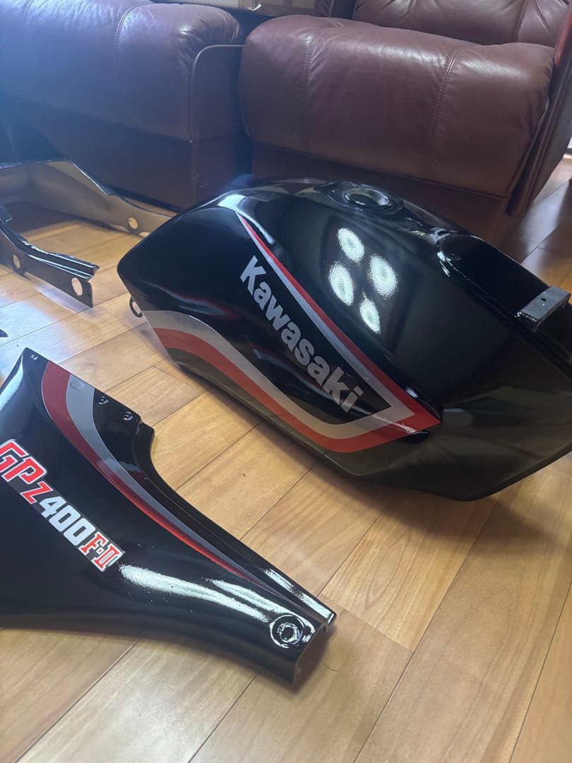 GPZ400 外装　タンク　テール　サイドカバー　フェンダー