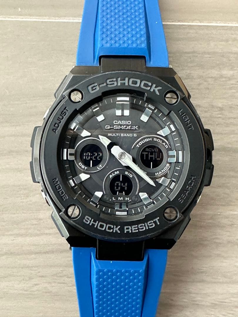 CASIO G-SHOCK GST-W300G ブルー