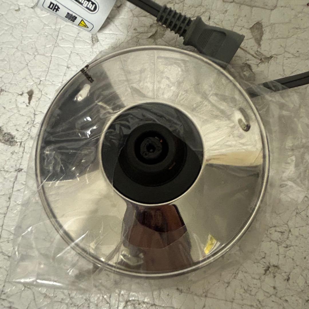 新品未使用！ DeLonghi kMix電気式コードレスケトル レッド1.0L