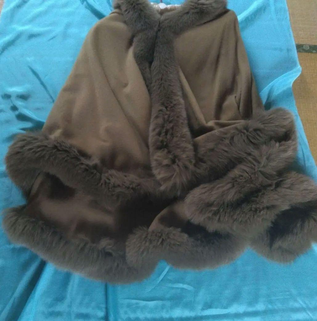 ろ*ん様 新品　ポーラamian ポンチョ