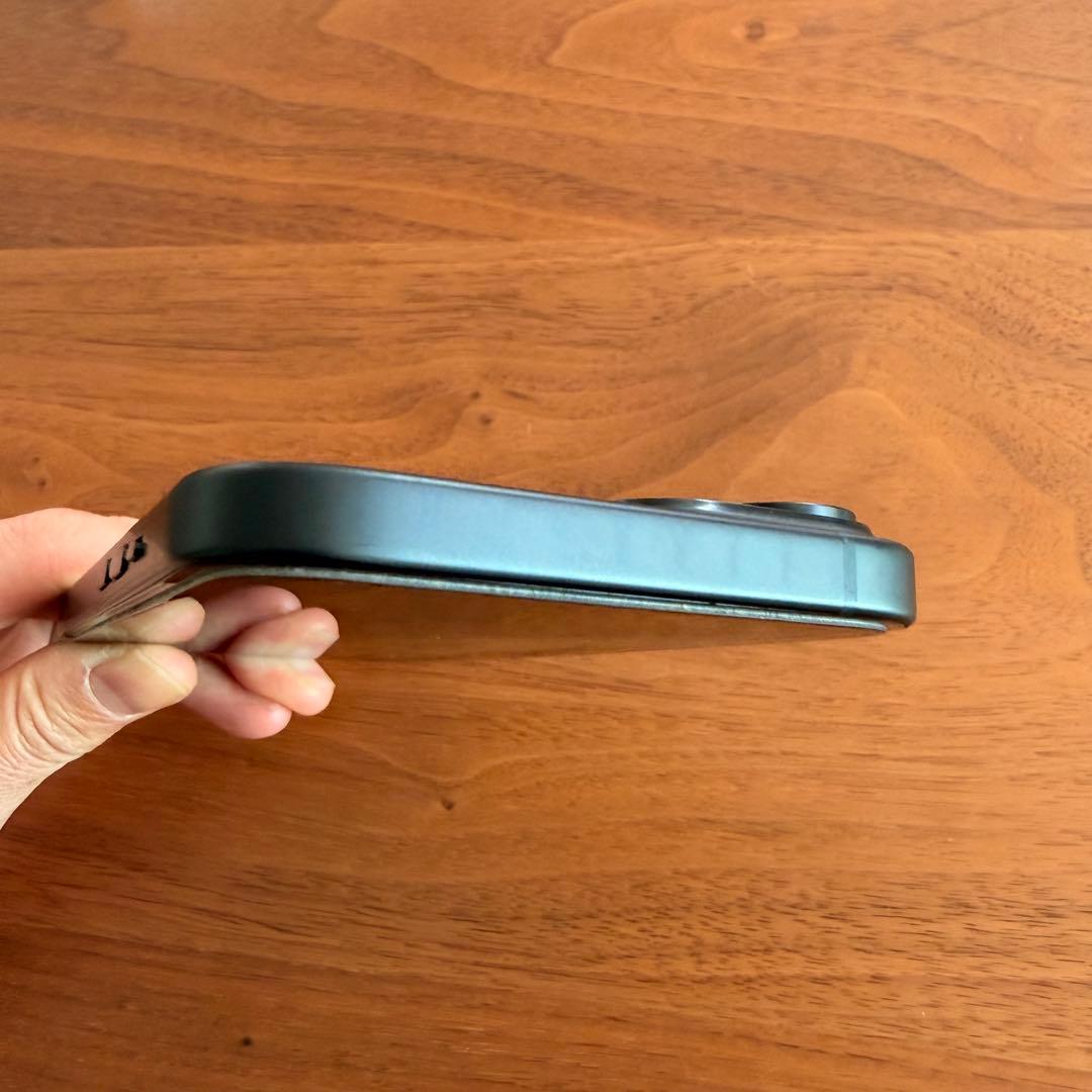 【美品】Apple iPhone15本体 128GB SIMフリー ブラック