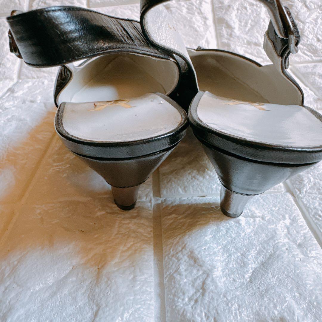 イヴ・サンローラン YSL 23cm ポインテッドトゥ ストラップ付き ブラック