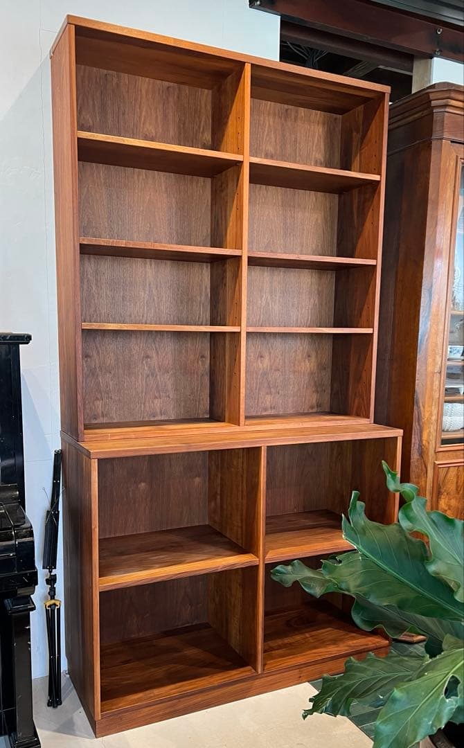 ウォールナット総無垢材本棚　高さ220cm 高い本棚