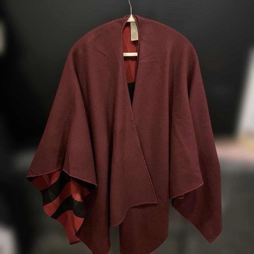 あい　BURBERRY バーガンディ ポンチョ・ケープコート