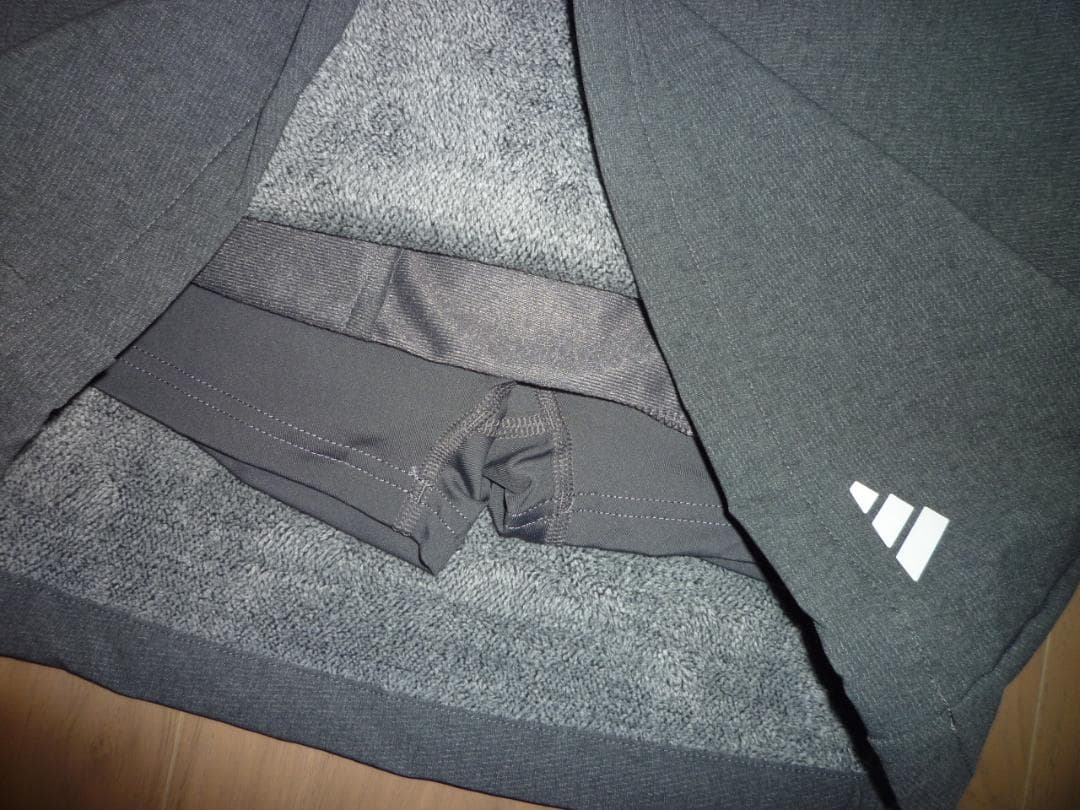 【新品М】adidasアディダスゴルフ　秋冬物ニット　セーター＆スカート