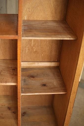 古い小ぶりな木枠ガラス戸棚　収納棚　食器棚　キャビネット　古家具