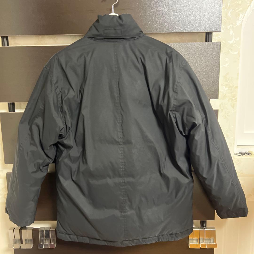 BURBERRY ブラック ダウンジャケット　メンズ　アウター