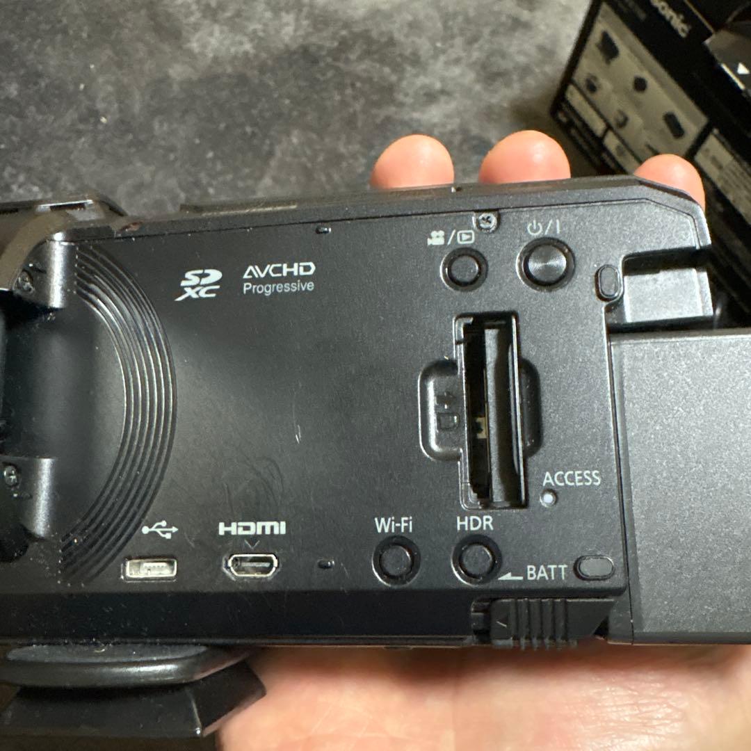 Panasonic パナソニック　ビデオカメラ　HC-WX1M