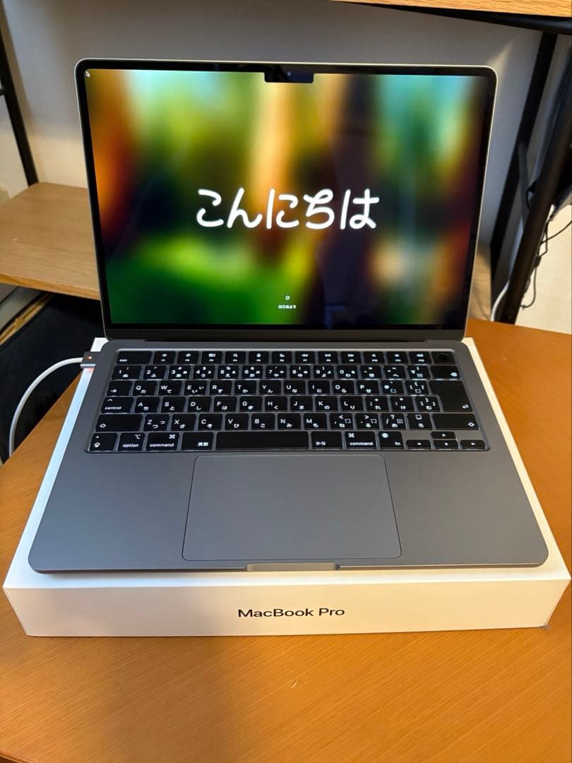 美品ほぼ未使用 MacBook Air M2 8GB 256GBスペースグレー