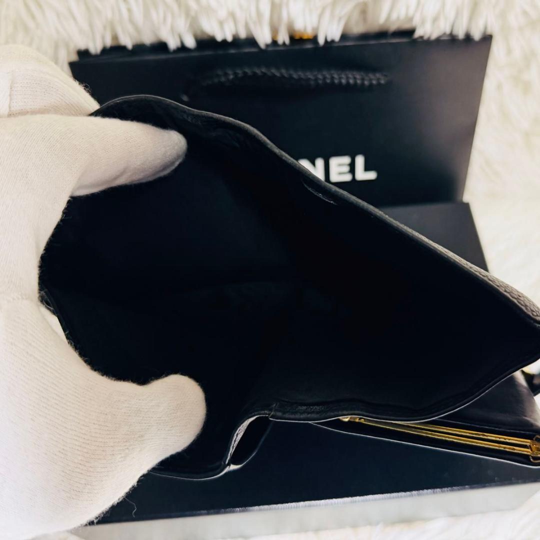 【セール】CHANEL キャビアスキン　ココマーク　二つ折り　長財布　がま口 黒
