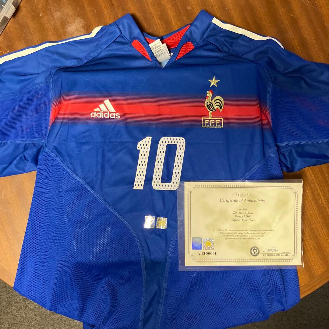 フランス代表ジネディーヌジダン2004年サイン入りユニフォーム証明書付き。激レア