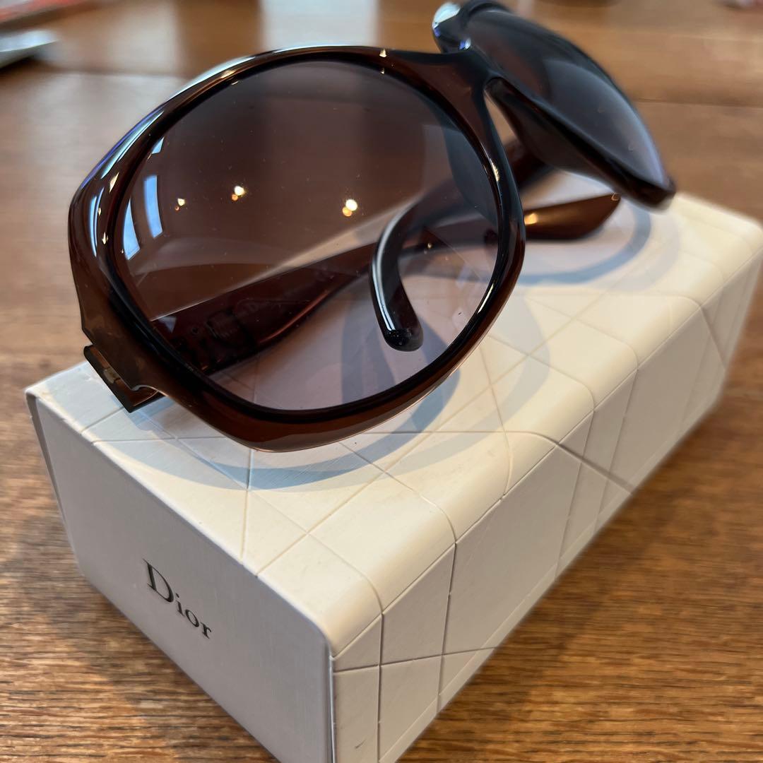 Dior GLOSSY1 ブラウン サングラス ゴールドロゴ
