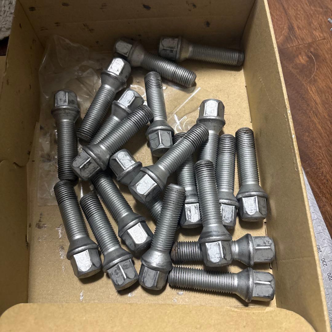 ERST 13mmホイールスペーサー 4個セット ボルボXC90にて使用