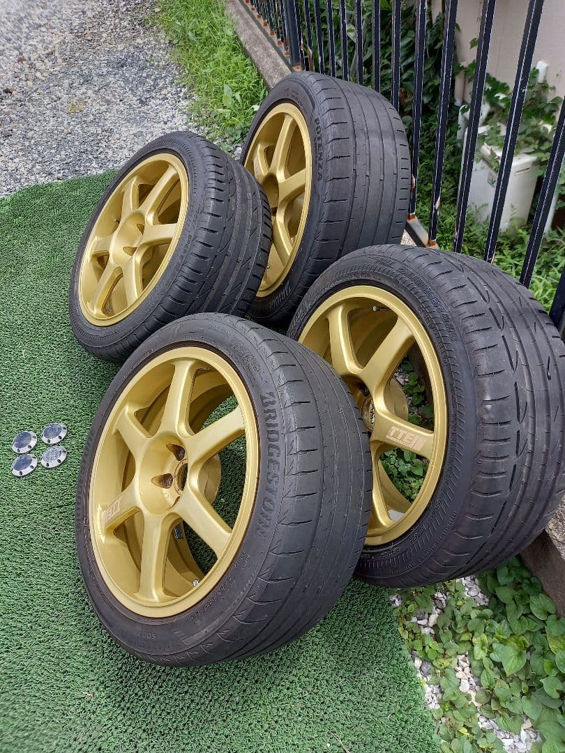 ヨコハマADVANレーシング17インチ ゴールドホイール 4本セット