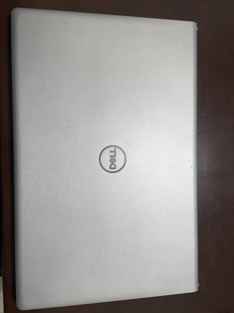 L*o様 DELL Inspiron 15 3520 P112F007 ディスプ