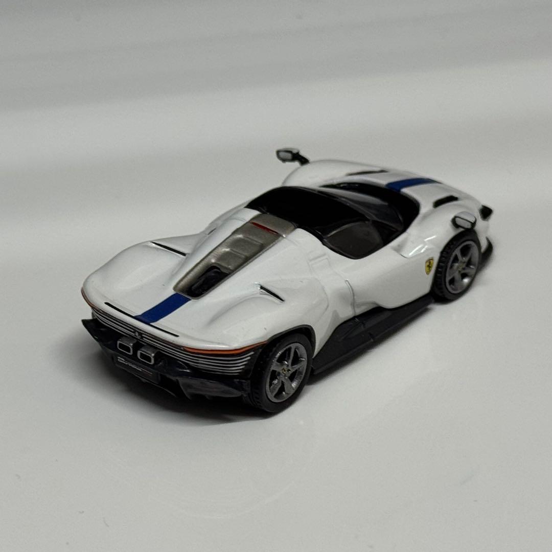 【激レア】限定版フェラーリデイトナSP3 1/64ミニカー　ルーフクローズモデル