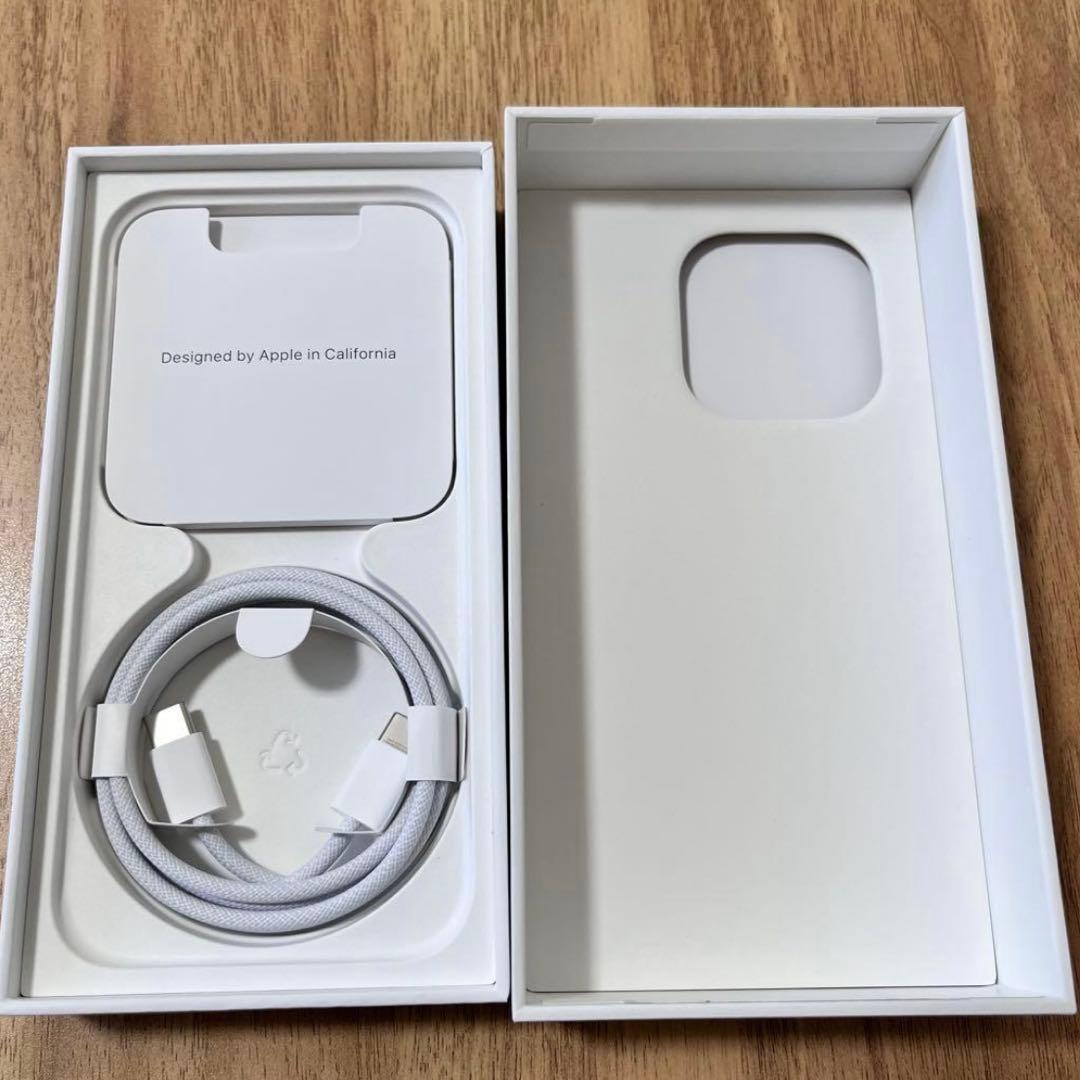 【1/5まで】iPhone15 pro 128GB ブラックチタニウム　本体など