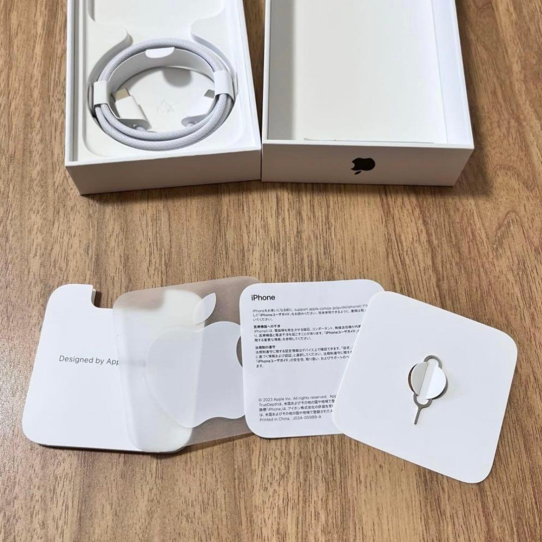 【1/5まで】iPhone15 pro 128GB ブラックチタニウム　本体など