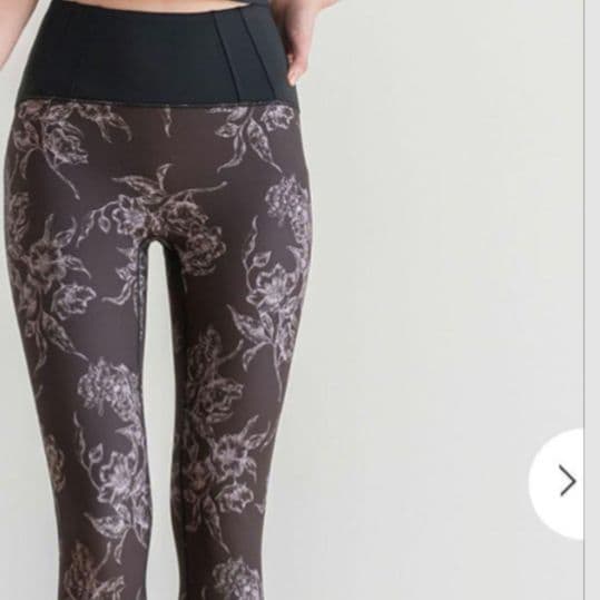 ☆新品未使用☆SUKALA アンティークプリントレギンス ブラックM