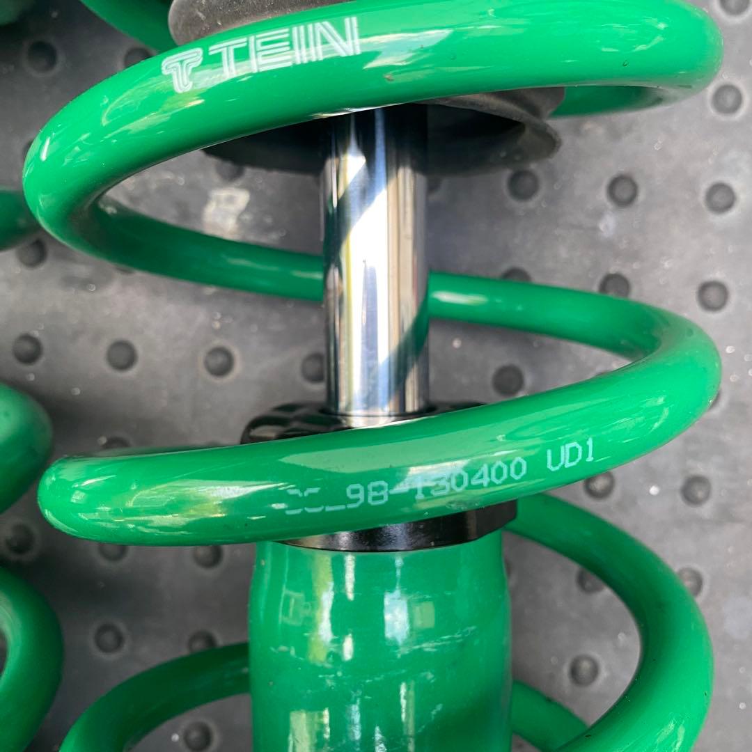 [専用] 30プリウス　CSTリア車庫調整キット　TEINフロント2本